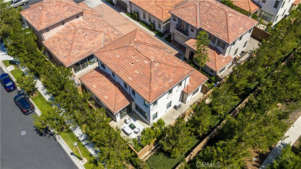 https://media.crmls.org/medias/99120df3-208c-4850-9ed2-57be9a8bdf62.jpg?preset=X-Large