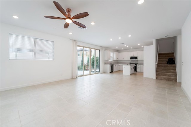 Detail Gallery Image 5 of 31 For 1532 Painted Cave, Chula Vista,  CA 91913 - 5 Beds | 3/1 Baths