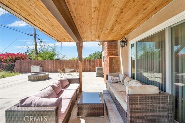 Detail Gallery Image 18 of 24 For 11823 Wish Ave, Granada Hills,  CA 91344 - 4 Beds | 2 Baths