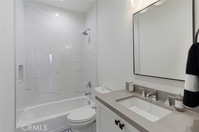 Detail Gallery Image 24 of 36 For 136 Avenida Victoria #C,  San Clemente,  CA 92672 - 2 Beds | 2/1 Baths