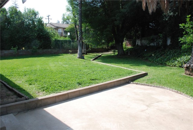 360 Campbell Avenue, Redlands CA: https://media.crmls.org/medias/9914a7bf-9f75-4f28-a118-e1e87a122ffa.jpg