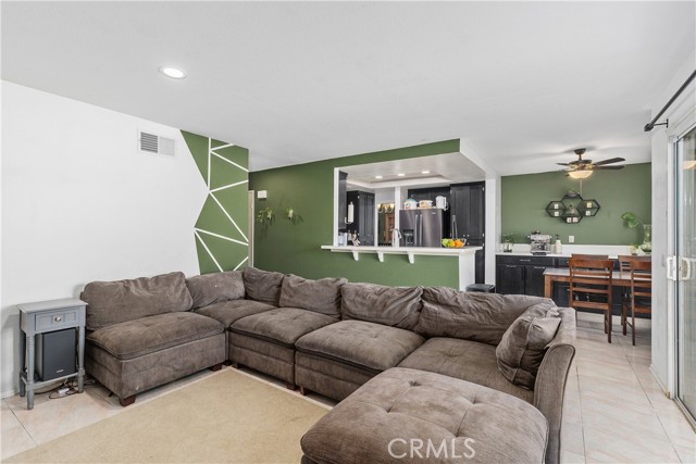 Detail Gallery Image 6 of 19 For 30318 Deer Meadow, Temecula,  CA 92591 - 4 Beds | 3 Baths