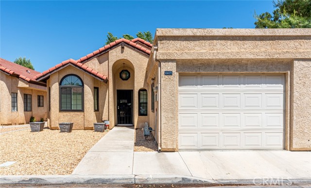 Detail Gallery Image 1 of 1 For 11677 Cedar Ct, Apple Valley,  CA 92308 - 2 Beds | 2 Baths