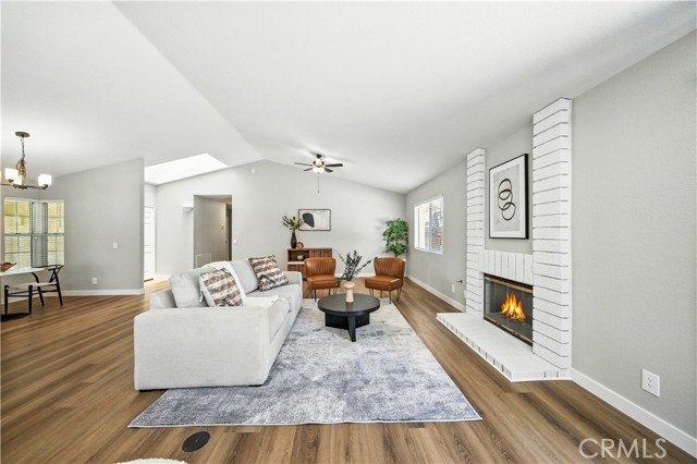 Detail Gallery Image 12 of 45 For 2229 Garland Way, Hemet,  CA 92545 - 3 Beds | 2 Baths