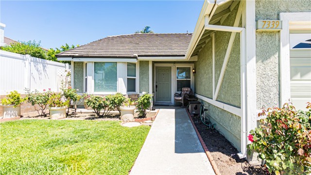 7339 Greenbriar Place, Rancho Cucamonga CA: https://media.crmls.org/medias/9916fe14-b3d2-4c4b-b4ce-5534e26ba816.jpg