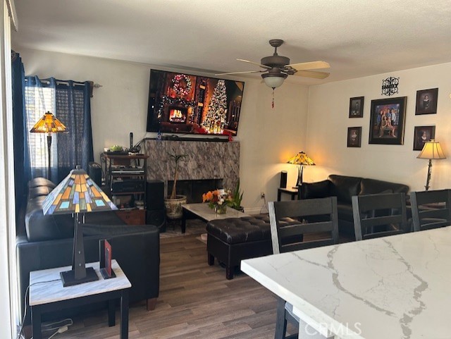 30103 Desert Rose Drive, Castaic CA: https://media.crmls.org/medias/9917572f-9907-48b0-b2e5-43f500b2e88e.jpg
