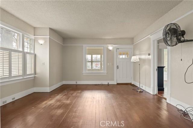 316 W Sacramento Avenue, Chico CA: https://media.crmls.org/medias/9917c4be-4329-4616-8380-c30016ffa388.jpg