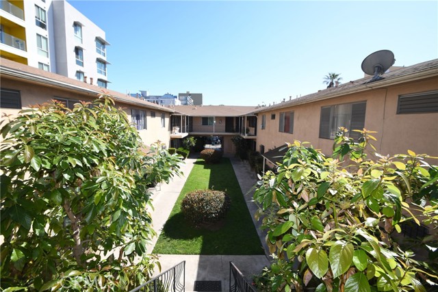 Detail Gallery Image 18 of 22 For 333 Linden Ave #19,  Long Beach,  CA 90802 - 2 Beds | 1 Baths