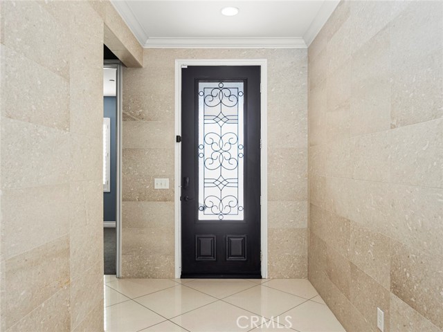 28002 Kenny Lane, Saugus CA: https://media.crmls.org/medias/99180304-bba8-452b-8eb3-b7fea7266ca9.jpg
