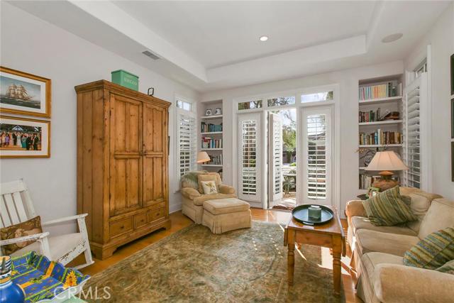 Detail Gallery Image 9 of 15 For 6 Ironwood Dr, Newport Beach,  CA 92660 - 3 Beds | 3/1 Baths