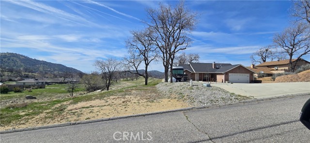 17701 Bold Venture Drive, Tehachapi CA: https://media.crmls.org/medias/991a66e2-7a90-4f94-9501-cf5b3c485ccb.jpg