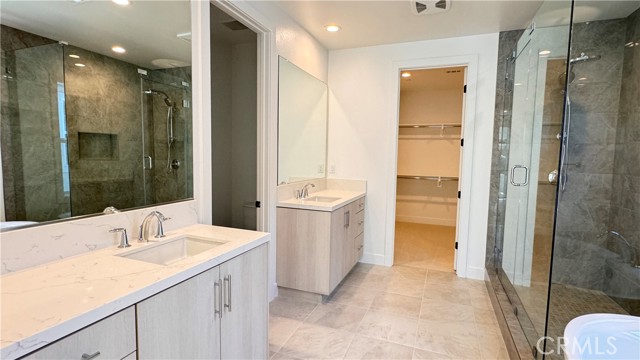 Detail Gallery Image 17 of 19 For 340 Riverbend, Lake Forest,  CA 92630 - 5 Beds | 4/1 Baths