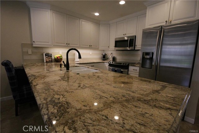 6221 Marina Pacifica N Drive, Long Beach CA: https://media.crmls.org/medias/991aee07-b0ff-481f-8f08-d2cd63c65360.jpg