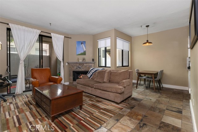 17661 Sergio Circle, Huntington Beach CA: https://media.crmls.org/medias/991b204a-7a45-4fe4-9d12-0889c15d864b.jpg