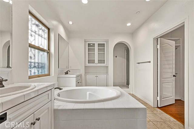 Detail Gallery Image 16 of 44 For 82 Vintage, Irvine,  CA 92620 - 3 Beds | 2/1 Baths