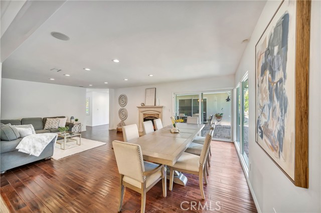 Detail Gallery Image 14 of 48 For 6136 Kentland, Woodland Hills,  CA 91367 - 4 Beds | 3 Baths