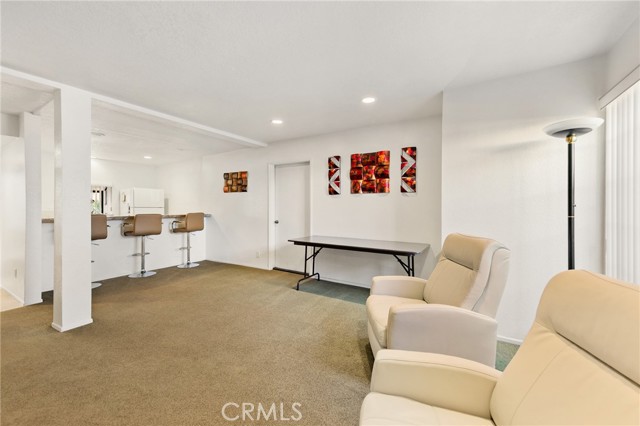 Detail Gallery Image 22 of 29 For 441 E San Jose #111,  Burbank,  CA 91501 - 2 Beds | 2 Baths