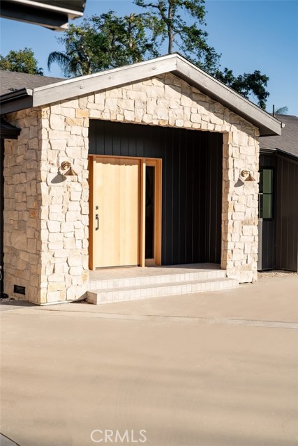 Detail Gallery Image 5 of 46 For 8960 Oak Park, –,  CA 91325 - 4 Beds | 3/1 Baths