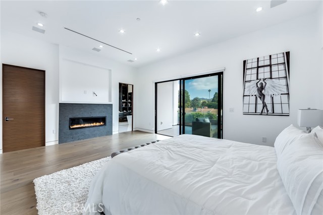 12732 Hortense Street, Studio City CA: https://media.crmls.org/medias/991e68f2-a46b-4e2b-8c7f-4cabe9cd39f2.jpg