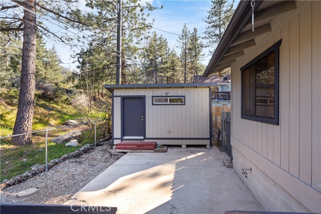 Detail Gallery Image 25 of 33 For 1949 Twin Lakes Dr, Wrightwood,  CA 92397 - 3 Beds | 2 Baths