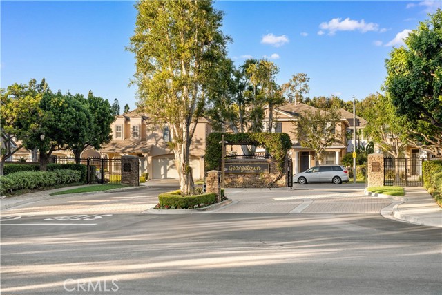 Detail Gallery Image 2 of 59 For 66 Montrose, Irvine,  CA 92620 - 4 Beds | 2/1 Baths