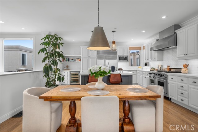 807 Crest Drive, Manhattan Beach CA: https://media.crmls.org/medias/991fb8a6-0a4e-4ff6-b581-9d62a495c88a.jpg