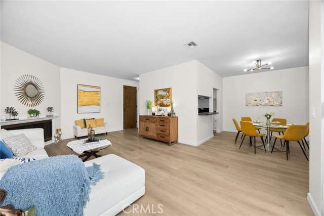 Detail Gallery Image 9 of 33 For 400 S La Fayette Park #213,  Los Angeles,  CA 90057 - 1 Beds | 2 Baths