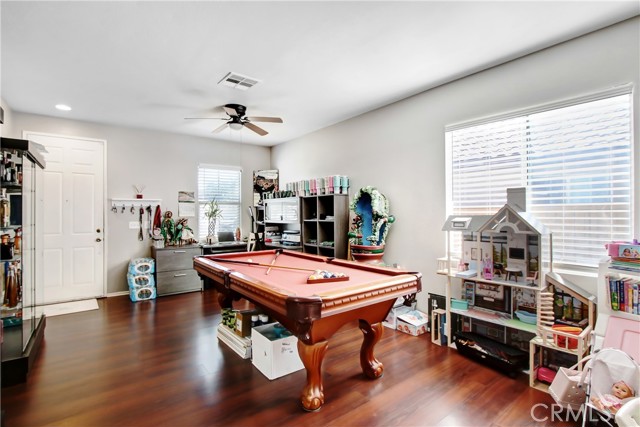 Detail Gallery Image 2 of 14 For 3272 Mariposa, Perris,  CA 92571 - 4 Beds | 2/1 Baths