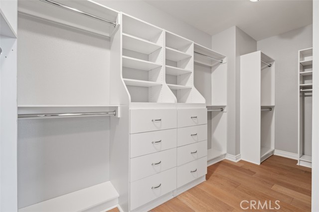 20 Townsend, Irvine CA: https://media.crmls.org/medias/991ff0bf-b83e-40e6-a77b-0c806bc8d65e.jpg