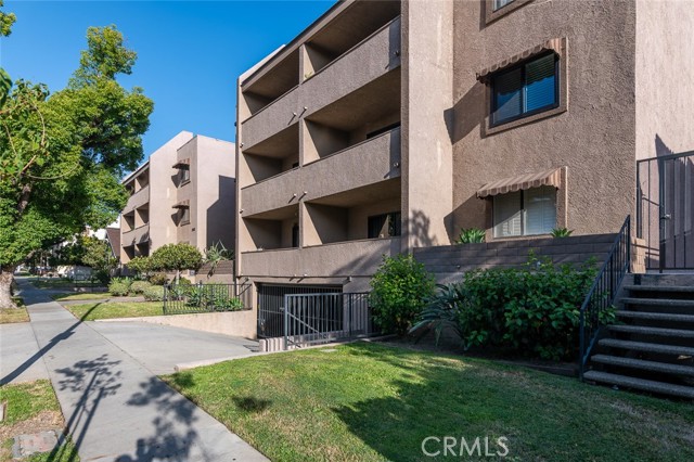 356 W California Avenue, Glendale CA: https://media.crmls.org/medias/99207609-4f45-45fa-aa51-653955b2c432.jpg
