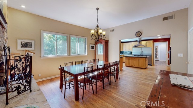 Detail Gallery Image 12 of 71 For 1248 Rocky Rd, Simi Valley,  CA 93063 - 5 Beds | 3 Baths