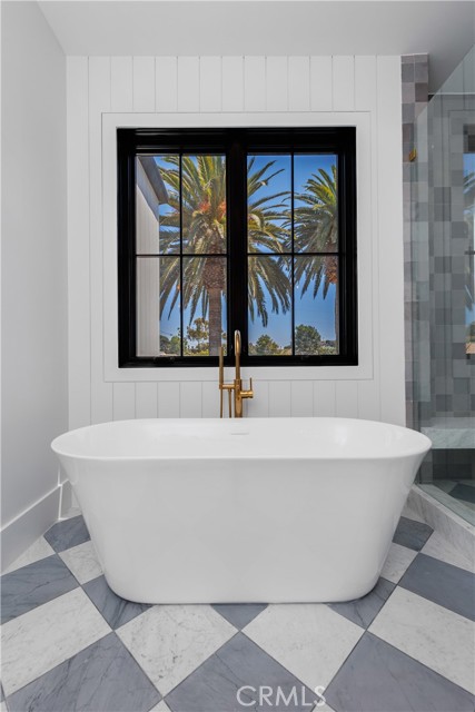 577 36th Street, Manhattan Beach, California 90266, 5 Bedrooms Bedrooms, ,5 BathroomsBathrooms,Residential,Sold,36th,SB21113889