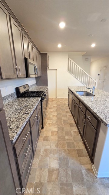 Detail Gallery Image 6 of 37 For 5321 Declan, Riverside,  CA 92504 - 5 Beds | 3 Baths