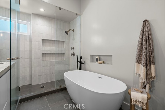 2716 Highland Avenue, Manhattan Beach, California 90266, 3 Bedrooms Bedrooms, ,2 BathroomsBathrooms,Residential,For Sale,Highland,SB25214267