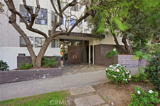 Detail Gallery Image 33 of 36 For 1277 S S Beverly Glen Blvd #107, Los Angeles,  CA 90024 - 2 Beds | 2 Baths