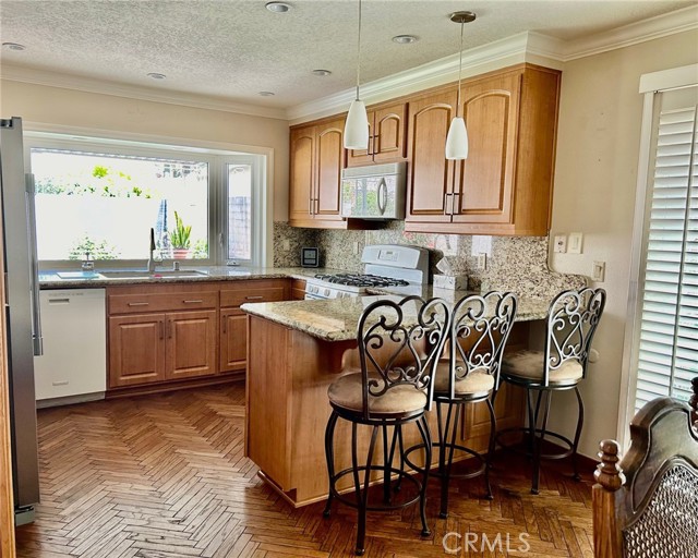 Detail Gallery Image 7 of 33 For 5431 Marview Dr, La Palma,  CA 90623 - 4 Beds | 2/1 Baths