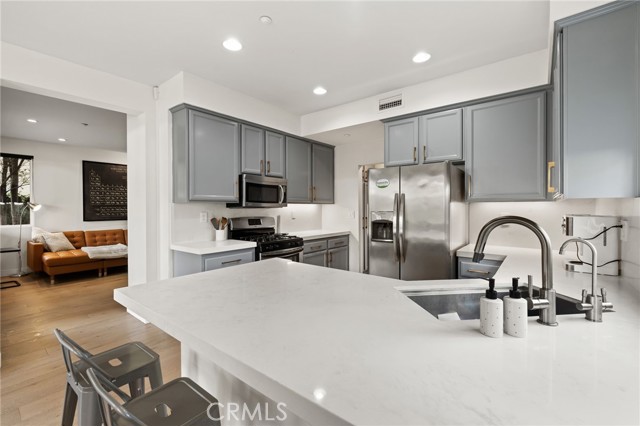 134 Monte Vista Avenue, Costa Mesa CA: https://media.crmls.org/medias/9923185b-16c2-428c-b7d7-3eaf0e5251d8.jpg