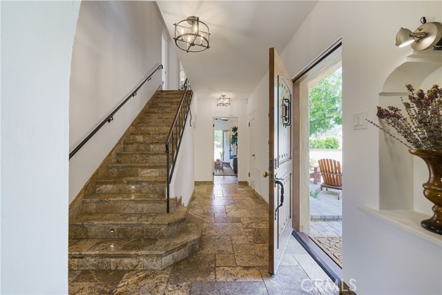 516 E Stocker Street, Glendale CA: https://media.crmls.org/medias/99234dcb-3f3b-40eb-ad48-69fcd5713f05.jpg