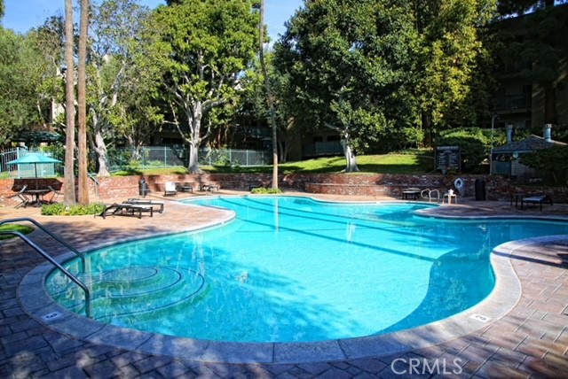 Detail Gallery Image 12 of 23 For 436 N Bellflower #206,  Long Beach,  CA 90814 - 1 Beds | 1 Baths