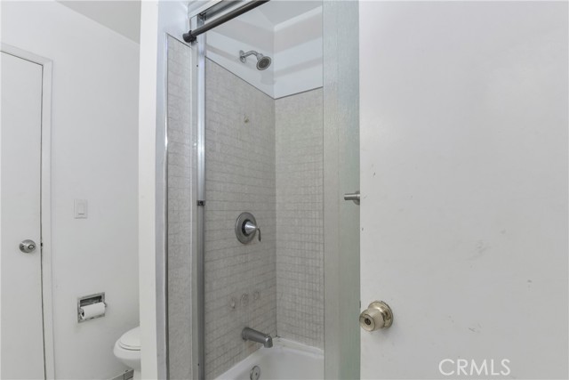 Detail Gallery Image 20 of 36 For 18915 Cantara St, Reseda,  CA 91335 - 3 Beds | 2 Baths