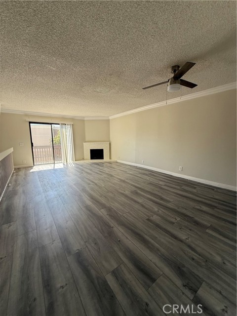 Detail Gallery Image 6 of 24 For 5250 Colodny Dr #12,  Agoura Hills,  CA 91301 - 3 Beds | 3/1 Baths