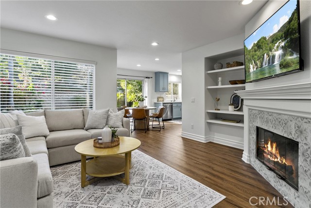81 Plateau, Aliso Viejo CA: https://media.crmls.org/medias/9925169b-edfe-476a-bc93-8cd1d5aba774.jpg