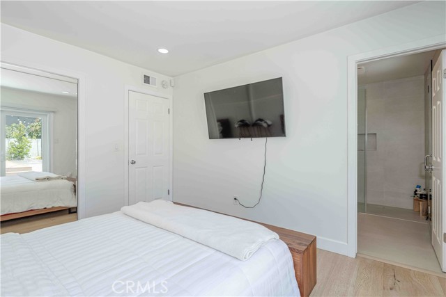5841 Raphael Drive, Huntington Beach CA: https://media.crmls.org/medias/9925b09e-b8dc-43f5-acb4-29d9438764e3.jpg