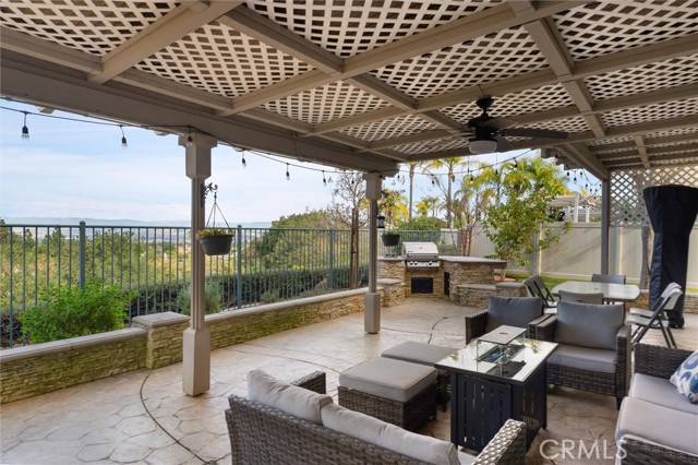 Detail Gallery Image 4 of 36 For 1461 Deer Hollow Dr, Corona,  CA 92882 - 5 Beds | 3 Baths