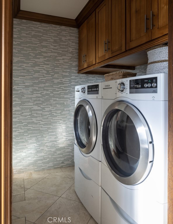 Detail Gallery Image 21 of 21 For 401 Holmwood, Newport Beach,  CA 92663 - 2 Beds | 2/1 Baths