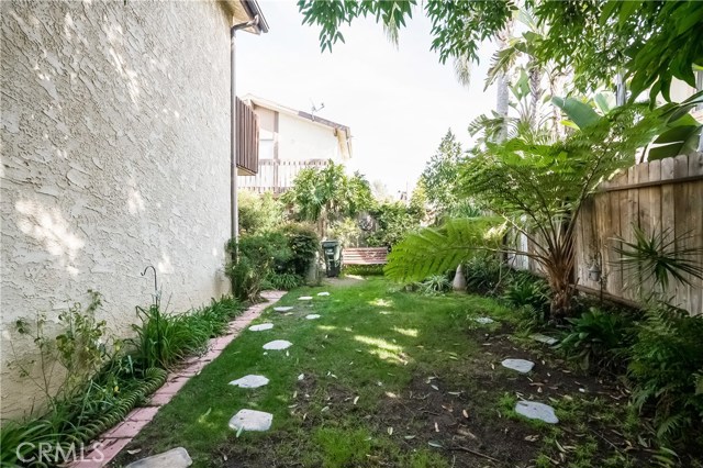 2014 Warfield Avenue, Redondo Beach, California 90278, 2 Bedrooms Bedrooms, ,1 BathroomBathrooms,Residential,Sold,Warfield,SB17032190