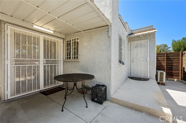 Detail Gallery Image 15 of 41 For 2322 E 14th St, Long Beach,  CA 90804 - 2 Beds | 1 Baths