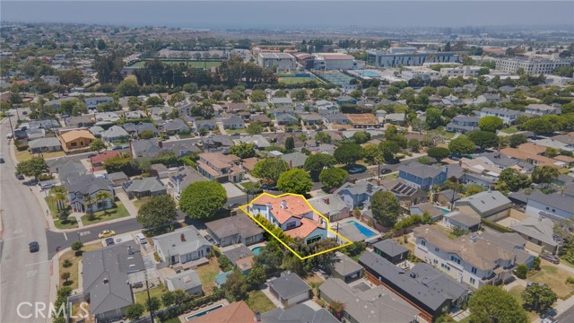 7938 Kenyon Avenue, Los Angeles CA: https://media.crmls.org/medias/992673f4-e57f-4177-bcff-5756326bf092.jpg