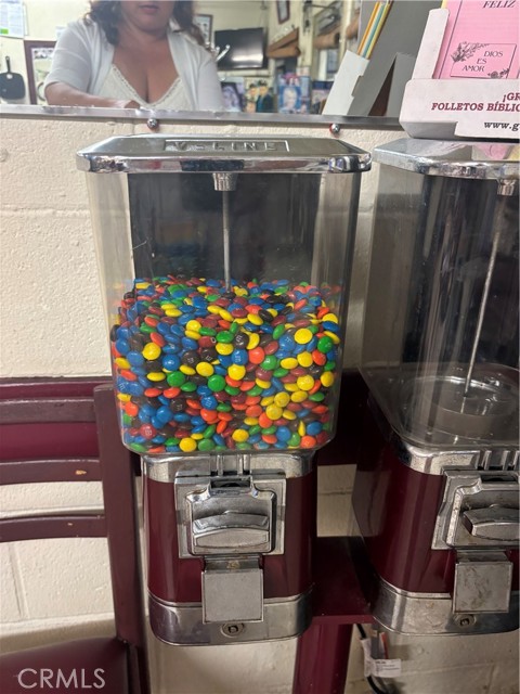 0, Long Beach CA: https://media.crmls.org/medias/99269610-9892-49d1-a3e6-a38538edb832.jpg