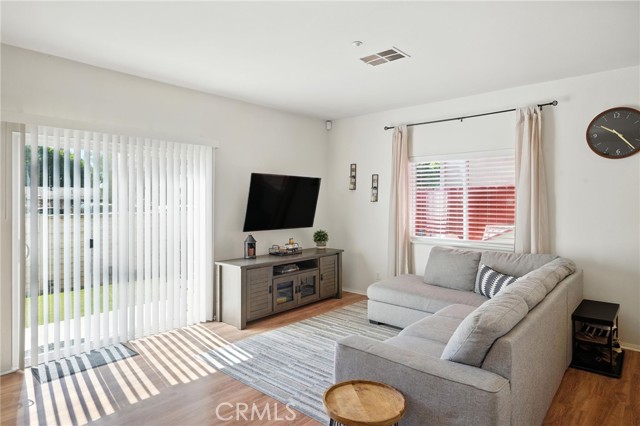 Detail Gallery Image 9 of 57 For 8554 Burnet Ave #144,  North Hills,  CA 91343 - 3 Beds | 3 Baths